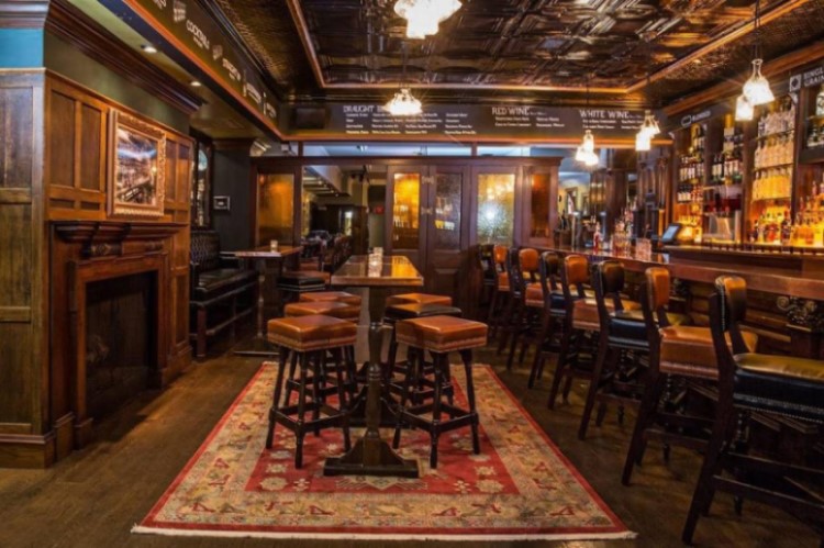 ri ra pub